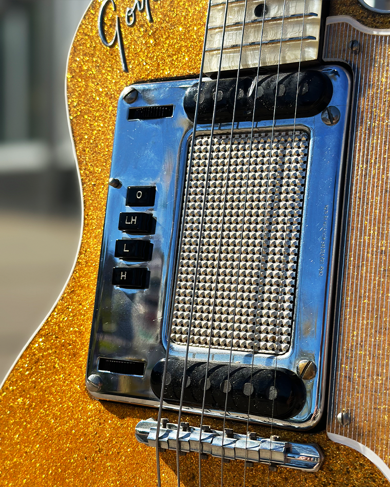 Goya Model 80 Gold Sparkle Electric Guitar With Gig Bag USED Twin