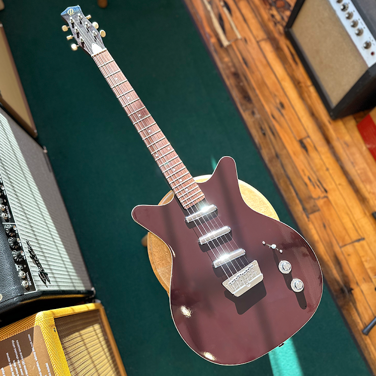 Danelectro '59 Triple Divine Dark Burgundy Electric Guitar – Twin Danelectro '59 Triple Divine Dark Burgundy Electric Guitar – Twin