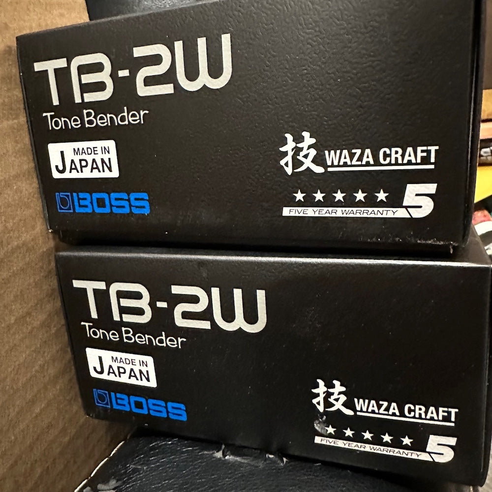 BOSS TB-2W Tone Bender Guitar Effects Pedal – Twin Town Guitars