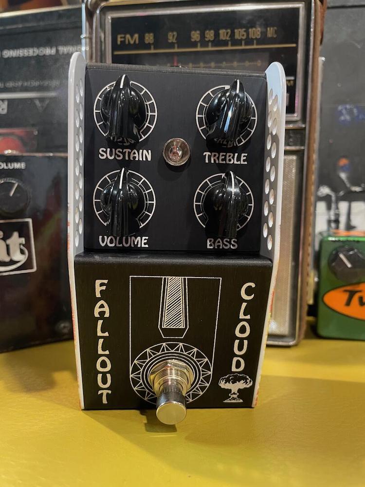 fallout cloud pedal ThorpyFX The Fallout Cloud MKII Fuzz Pedal