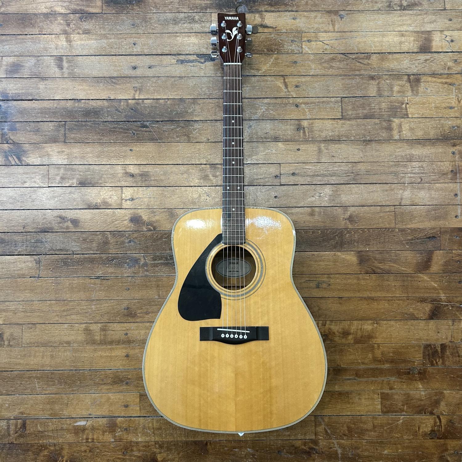 Yamaha FG-420-Left Handed Acoustic Guitar with Soft Case USED