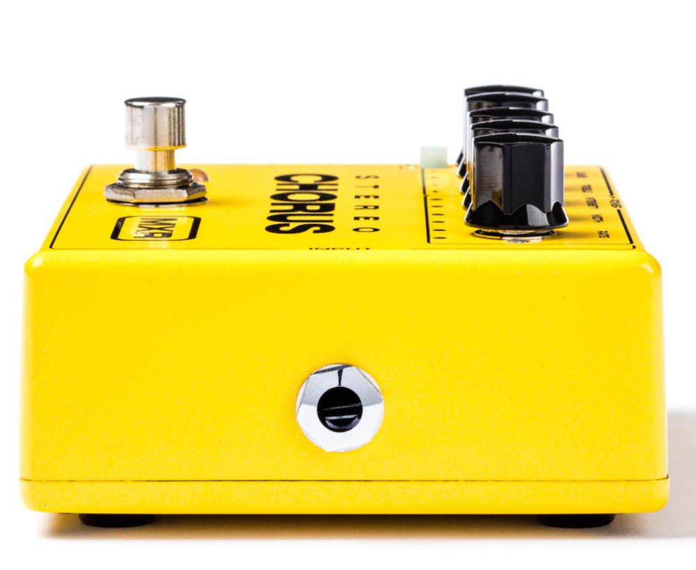 MXR M134 Stereo Analog Chorus Effects Pedal with 18v Power Supply MXR M134 Stereo Analog Chorus Effects Pedal with 18v Power Supply